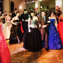 Fotografie z maturitního plesu 4.L Obchodní akademi Beroun