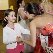 Fotografie z maturitního plesu 4.V ISŠ Středokluky, 2014.
