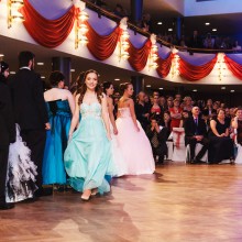 Fotografie z maturitního plesu HT4 Střední školy služeb a řemesel Stochov, 2016
