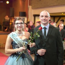 Fotografie z maturitního plesu třídy střední průmyslové školy dopravní PSD4 2016, Plzeň